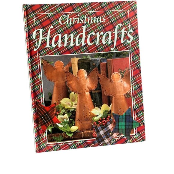 Christmas Handcrafts Book By Oxmoor House - Picture 1 of 12
